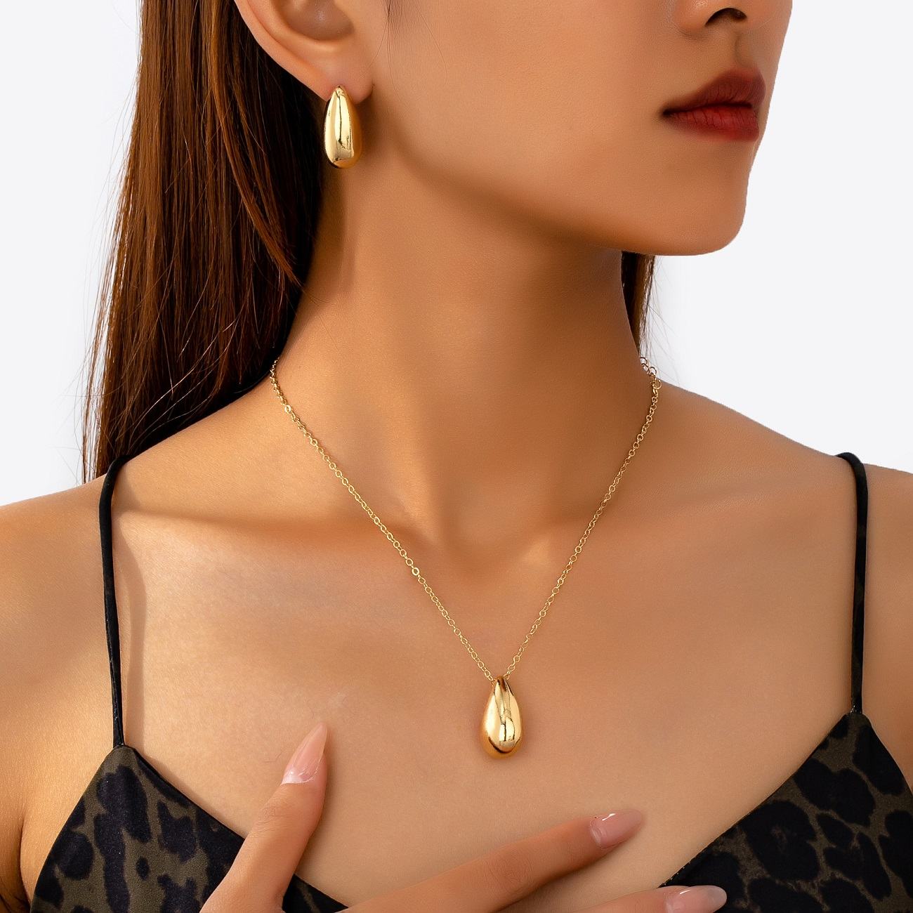 Minimalist Elegant Women Jewelry Set Smooth Matte Gold Teardrop Pendant Necklace Matching Stud Earrings Combo Thin Delicate Adjustable Extension Chain Versatile Stackable Daily Office Party Statement Simple Fashion Accessory Sweet Holiday Birthday Gift for Ladies
