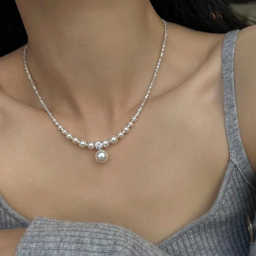 4422 Women's Light Luxury Niche Design Sense High-end Sparkling Diamond Crushed Silver Pearl Necklace