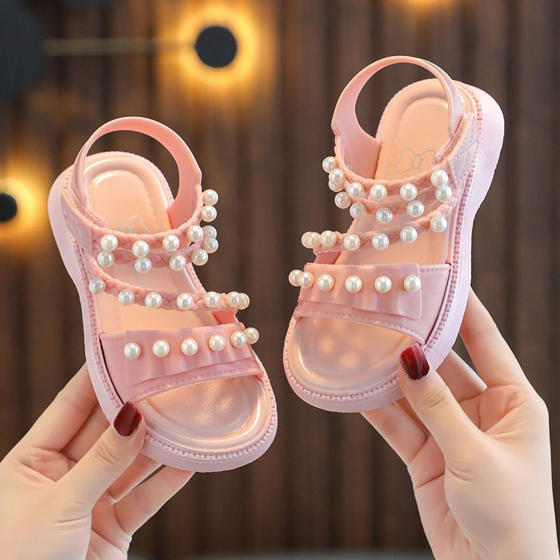 Girls' sandals 2024 summer new children's Pearl Princess Little girls deodorant super soft soled large children's beach shoes
