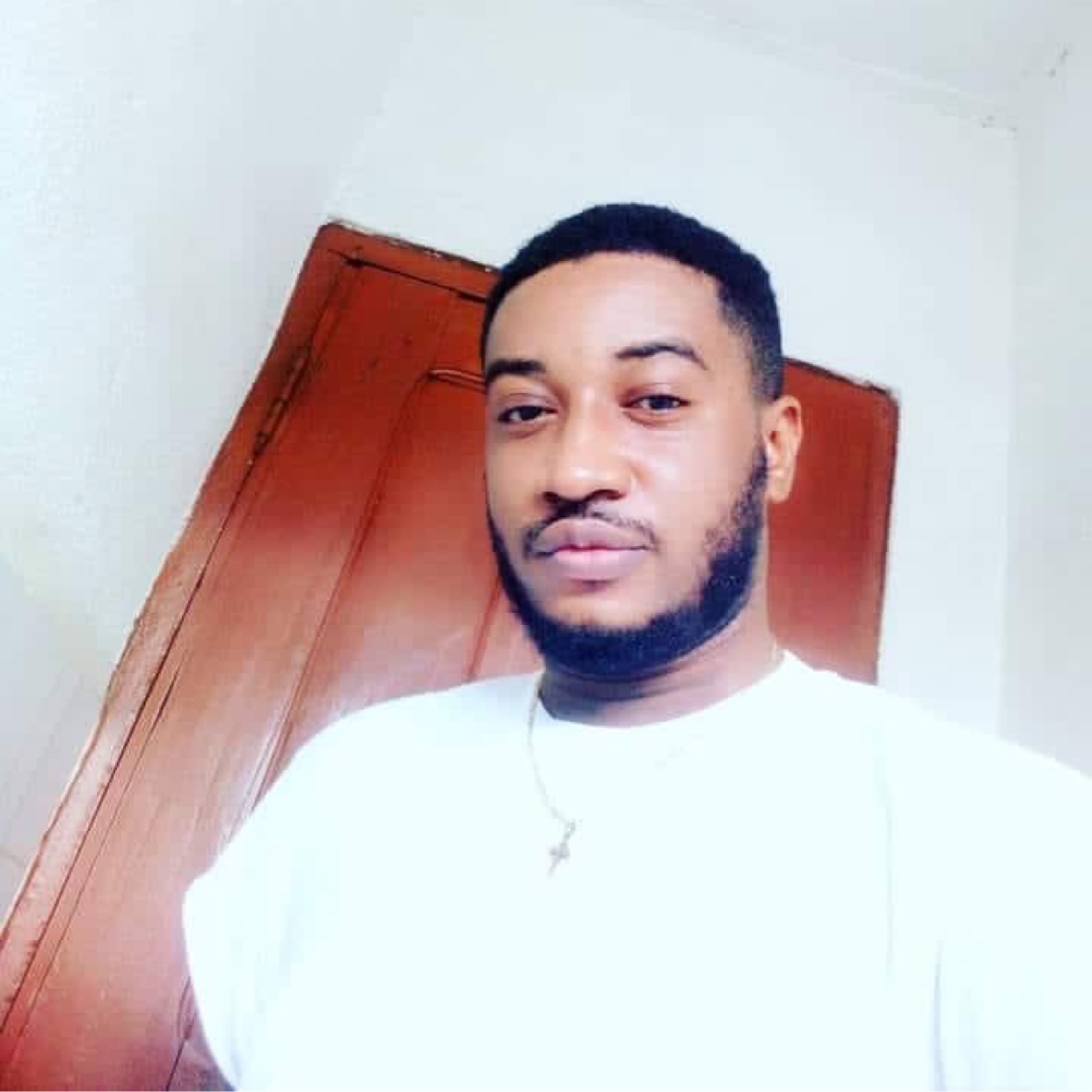 Nokia 106 Dual sim - Black. evaluates user icon