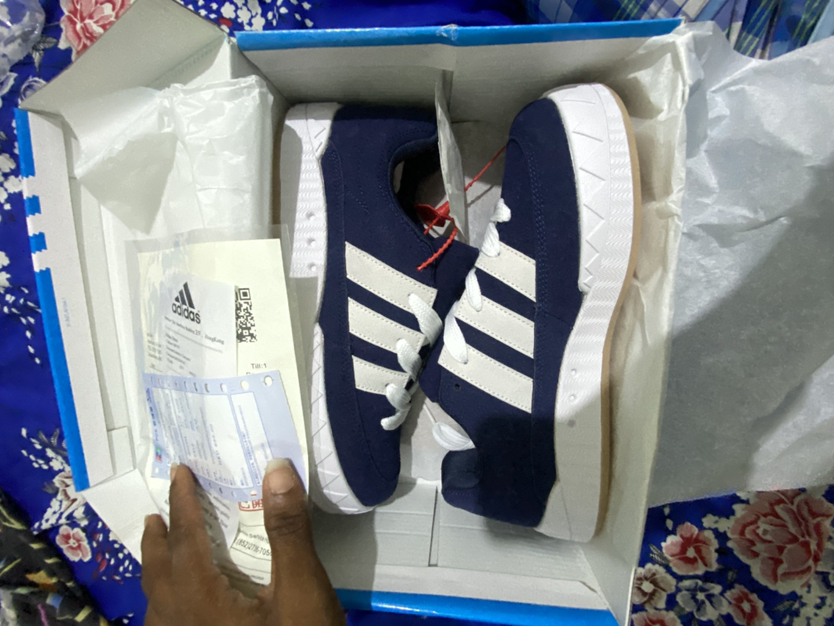 Adidas Shark low top couples Hugh fashion sneakers non-slip,wear-resistant,sport shoes for men and women evaluates picture