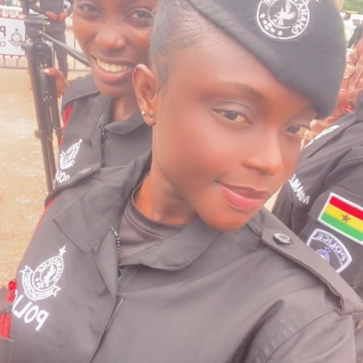 White Throw Blanket for Couch - GentleSoft Cozy Soft Blankets for Women, Cute Small Rabbit Fur Fabric Throws for Girls, Off White, 150*200cm evaluates user icon