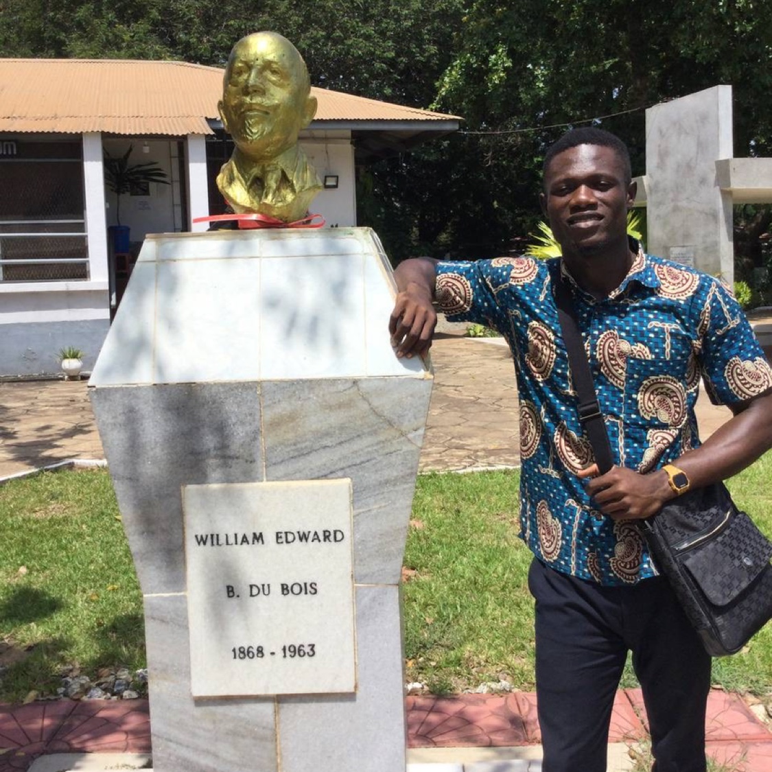 AUNONT L20 Mobile Phone Amplifier Smartphone Projector Screen Stand 3D Magnifier Loudspeaker Bracket Holder evaluates user icon