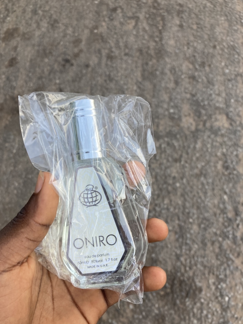 Oniro Eau De Perfume Spray - 50ml evaluates picture